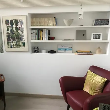 Moderno Bilocale In Dateo Milan